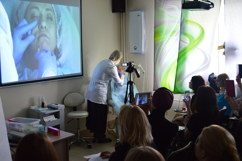 В Казани прошел семинар для косметологов Анастасии Сайбель, состоявший из лекции и мастер-класса.